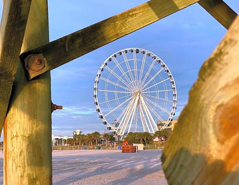 Aqua Beach Inn image