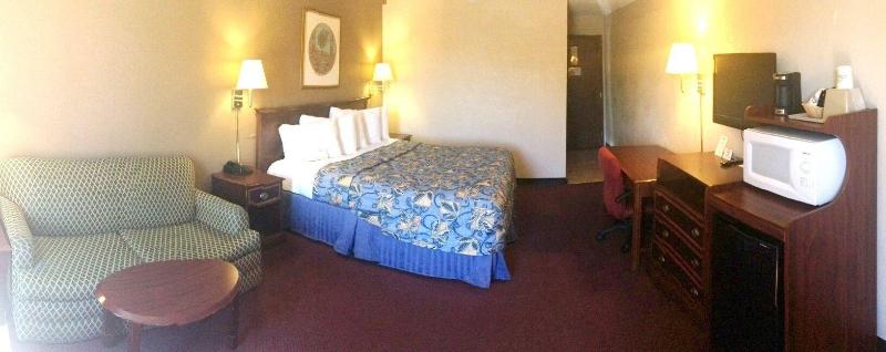 Executive Inn image