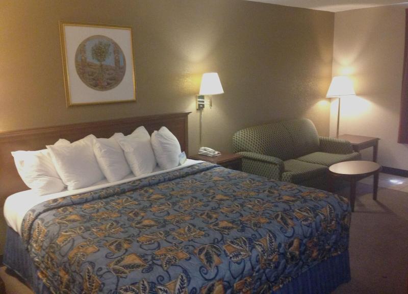Executive Inn image