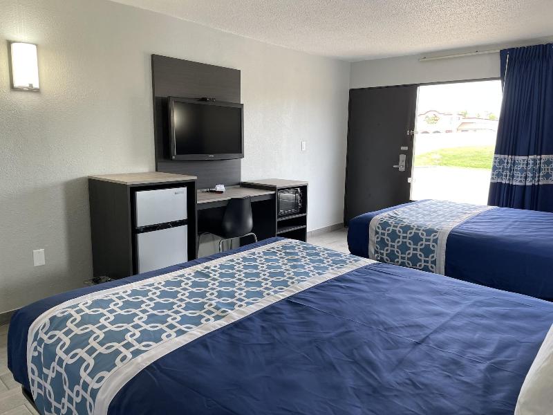 Executive Inn image