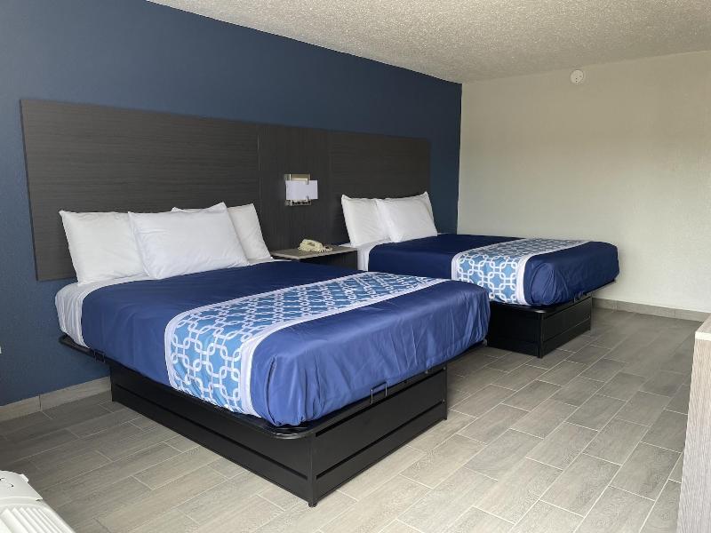 Executive Inn image