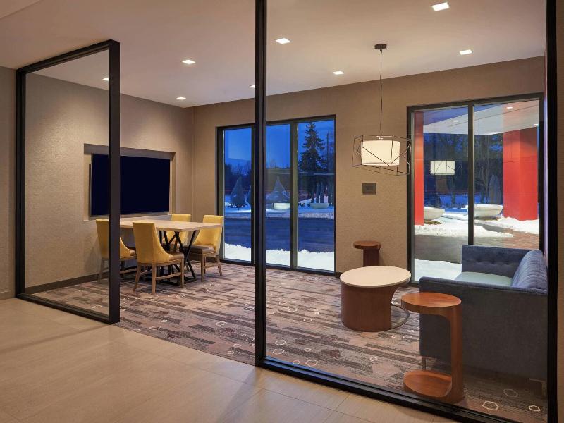 Courtyard By Marriott Oshawa image