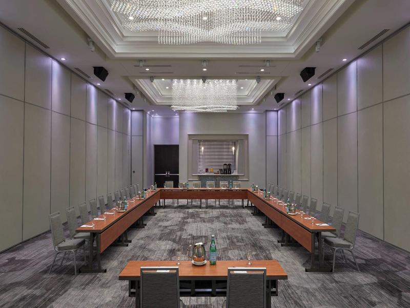 Courtyard By Marriott Oshawa image
