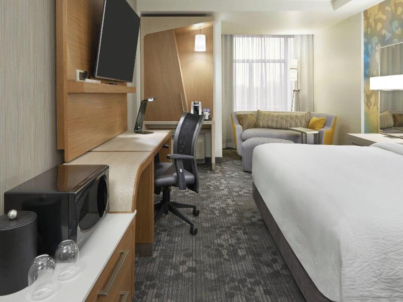 Courtyard By Marriott Oshawa image