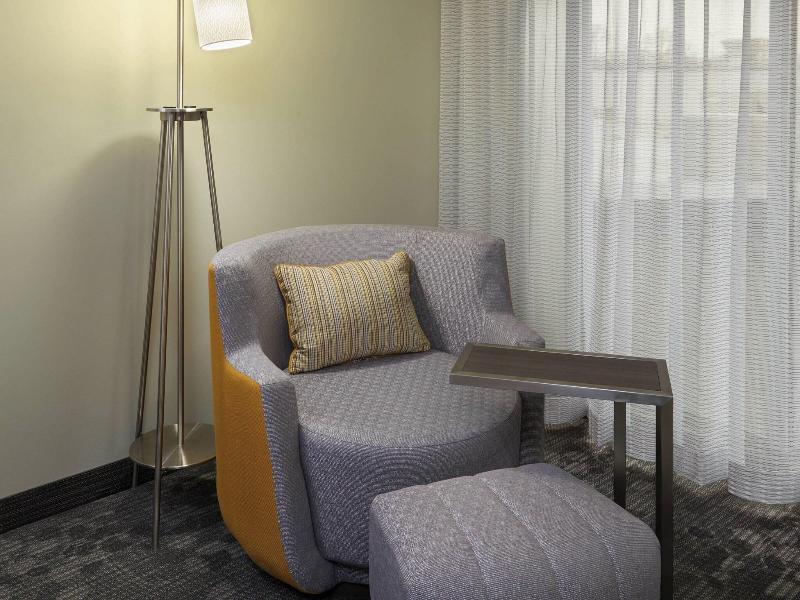 Courtyard By Marriott Oshawa image