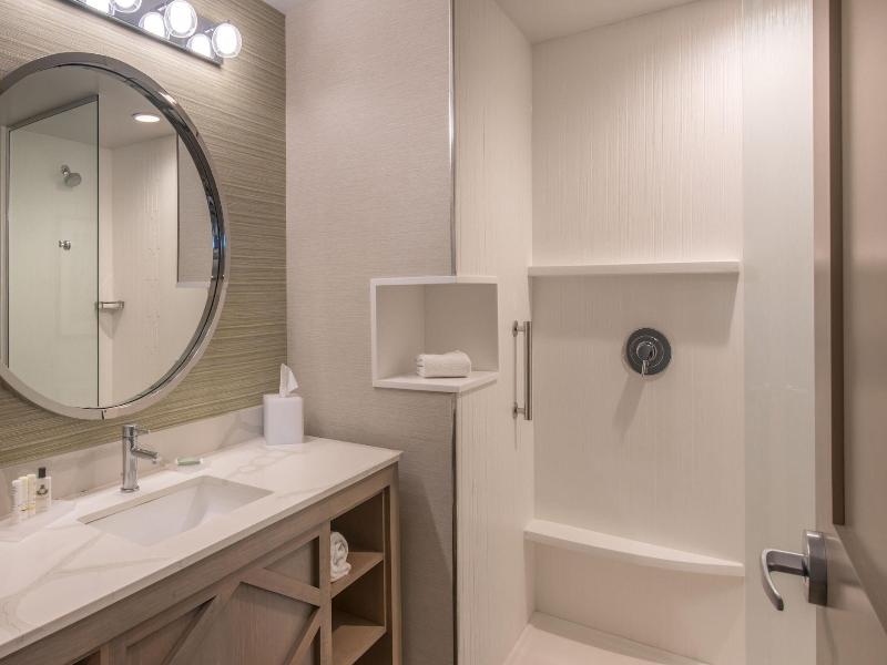 Courtyard By Marriott Jekyll Island image