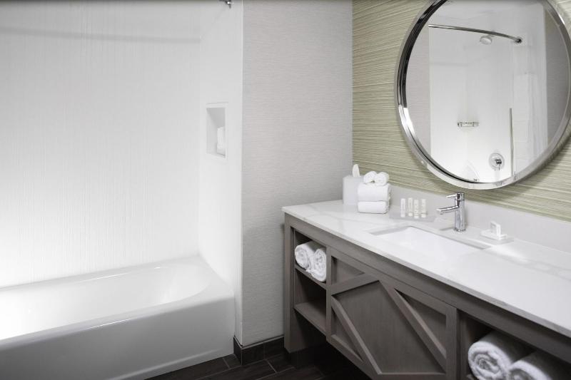 Courtyard By Marriott Jekyll Island image