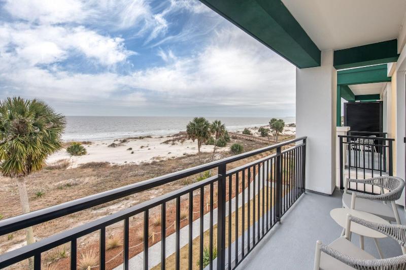 Courtyard By Marriott Jekyll Island image