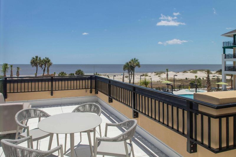 Courtyard By Marriott Jekyll Island image