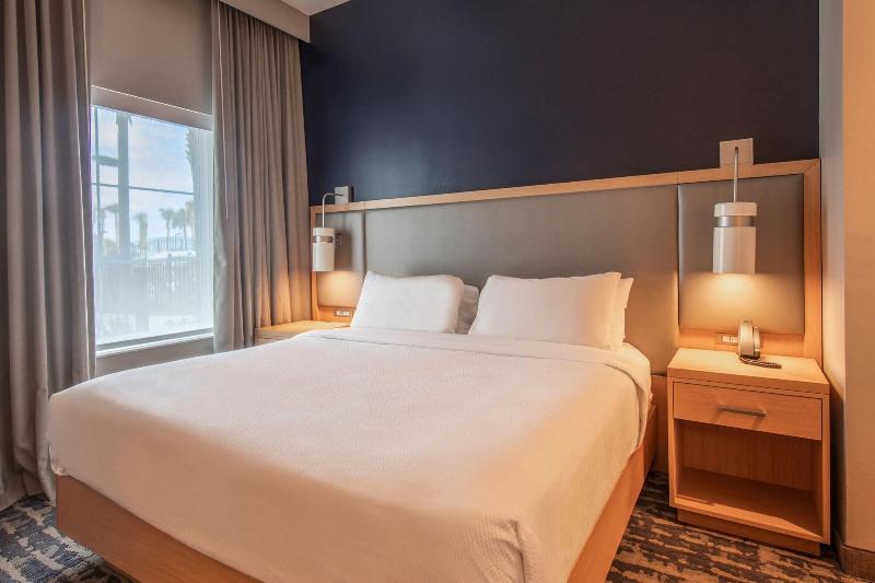 Courtyard By Marriott Jekyll Island image