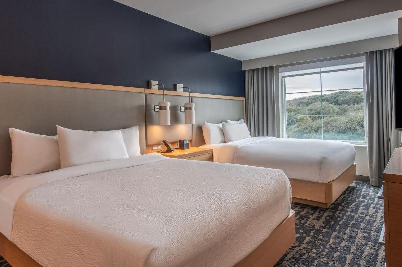 Courtyard By Marriott Jekyll Island image