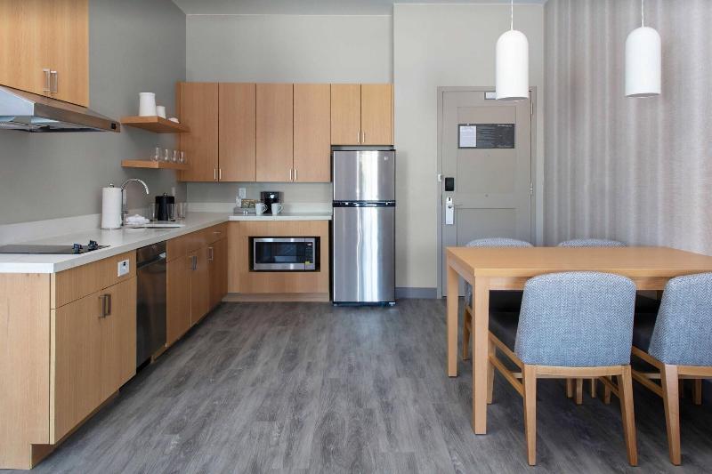 Courtyard By Marriott Jekyll Island image