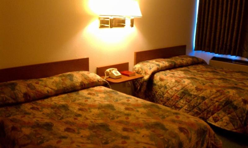 Travelers Inn image