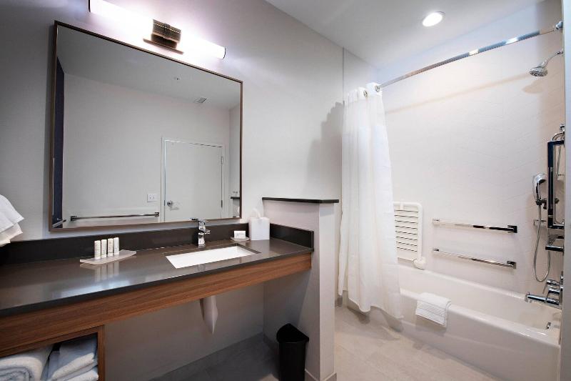 Fairfield Inn & Suites by Marriott Dayton North image