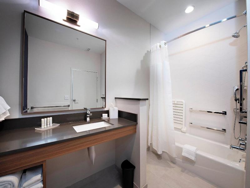 Fairfield Inn & Suites by Marriott Dayton North image