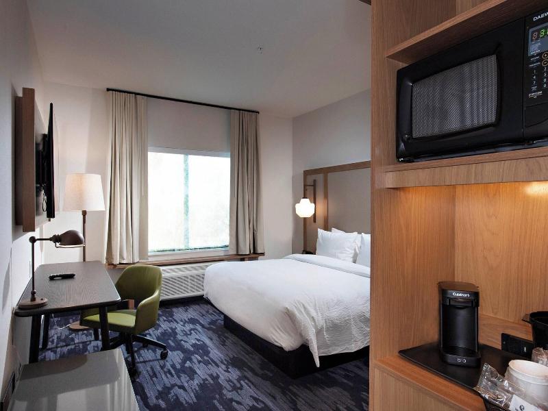 Fairfield Inn & Suites by Marriott Dayton North image
