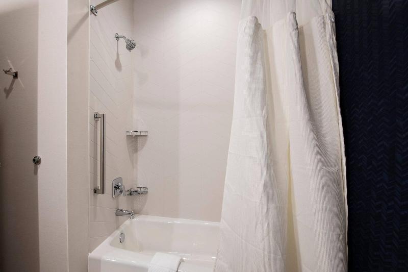 Fairfield Inn & Suites by Marriott Dayton North image