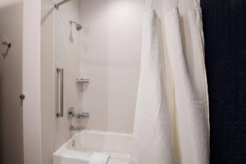Fairfield Inn & Suites by Marriott Dayton North image
