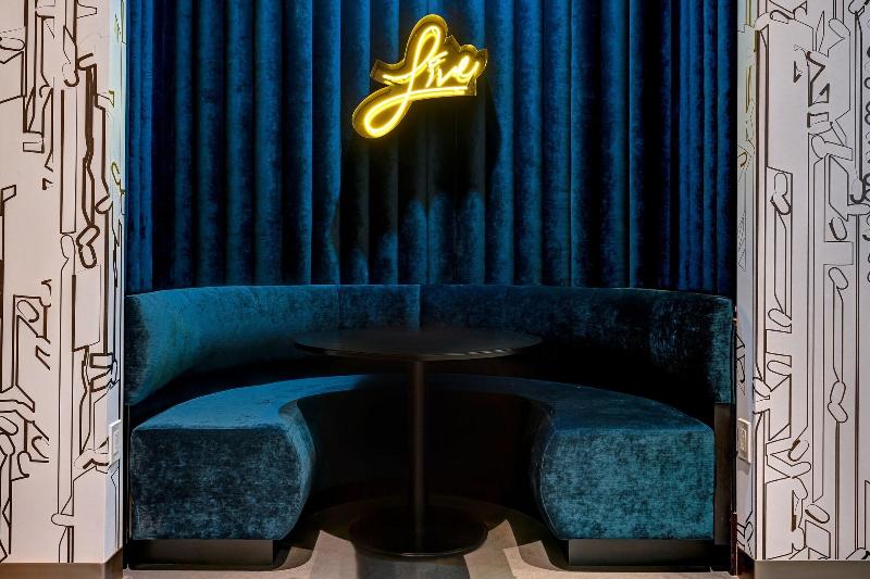 Aloft Mooresville image