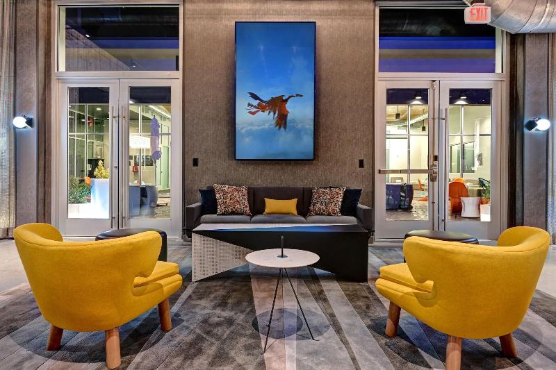 Aloft Mooresville image