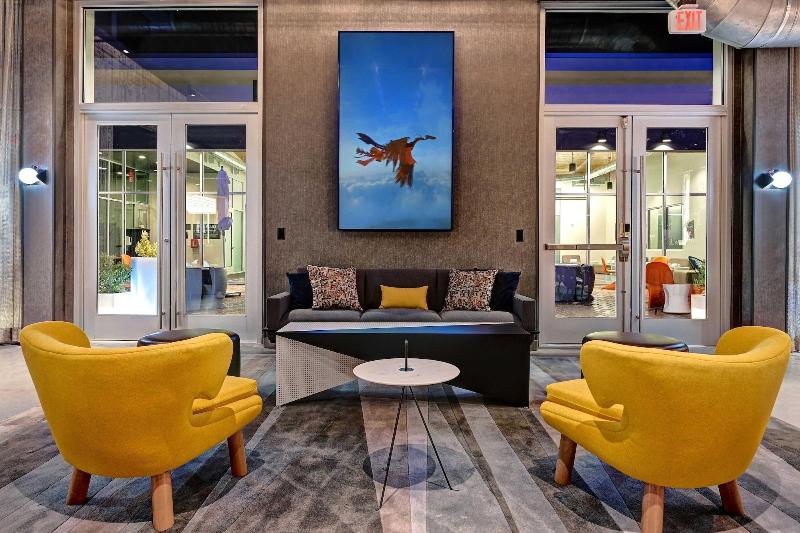 Aloft Mooresville image