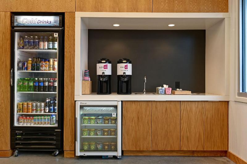 Aloft Mooresville image