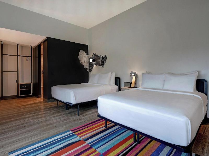 Aloft Mooresville image