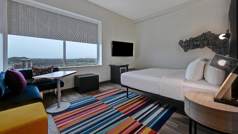 Aloft Mooresville image