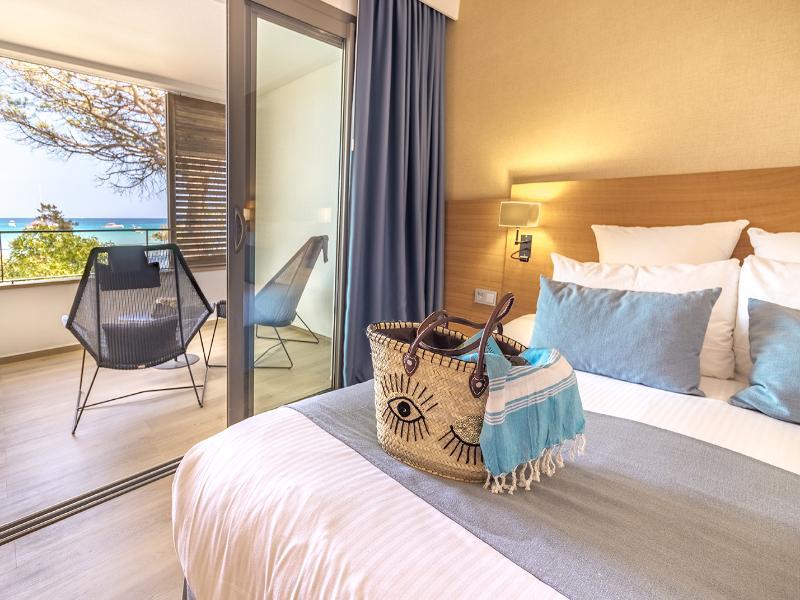 Hotel Lodges Moby Dick image