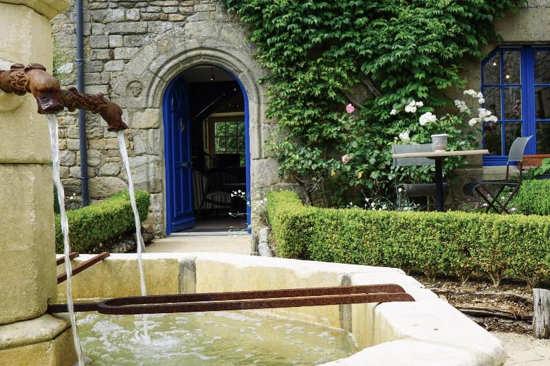 Manoir Des Douets Fleuris image