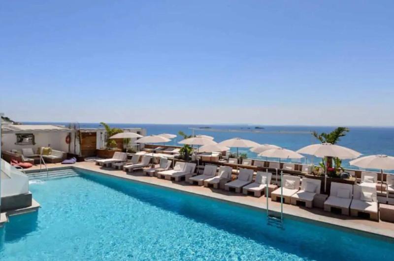 Hotel Cenit & Apts. Sol y Viento image