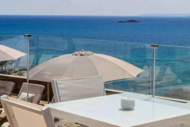 Hotel Cenit & Apts. Sol y Viento image