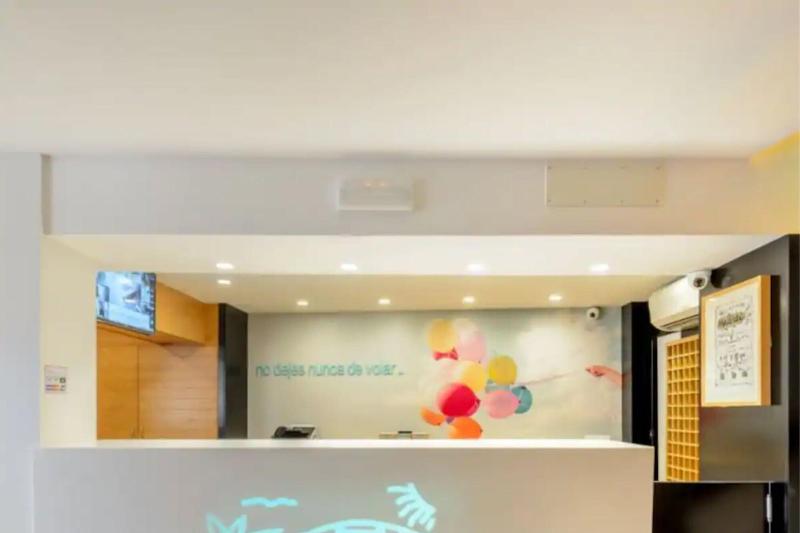 Hotel Cenit & Apts. Sol y Viento image