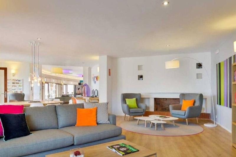 Hotel Cenit & Apts. Sol y Viento image