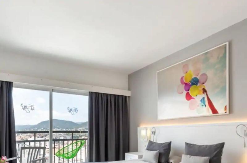 Hotel Cenit & Apts. Sol y Viento image