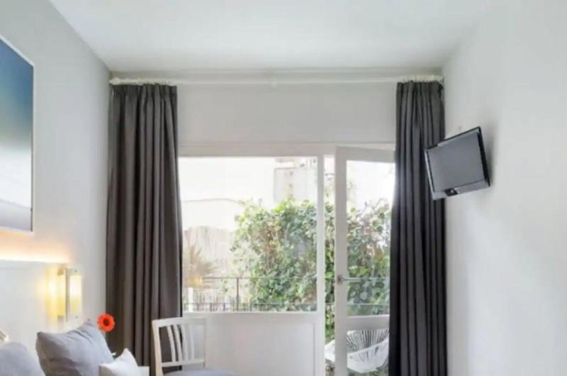 Hotel Cenit & Apts. Sol y Viento image