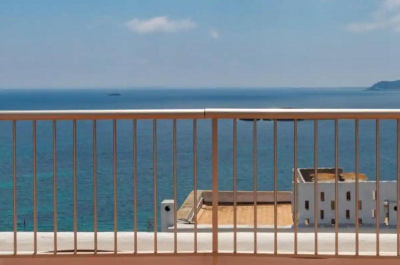 Hotel Cenit & Apts. Sol y Viento image
