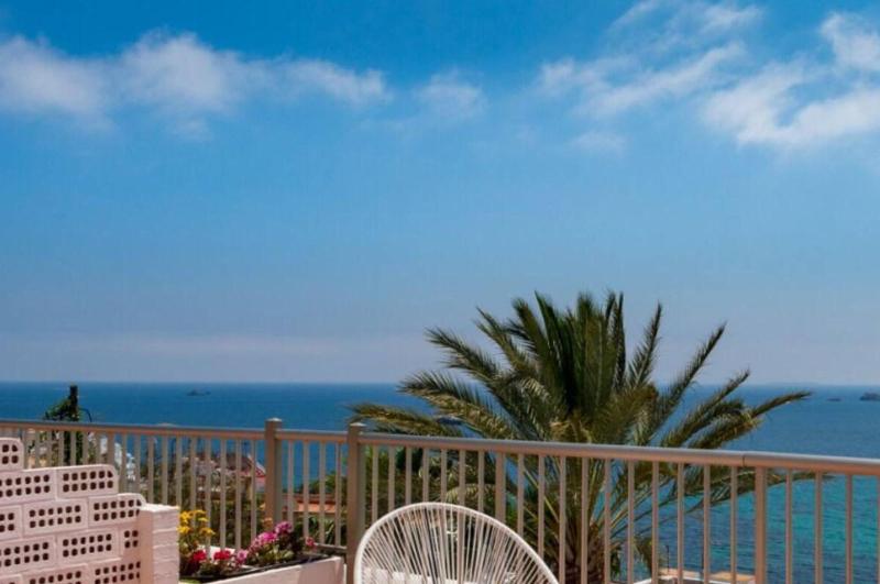 Hotel Cenit & Apts. Sol y Viento image