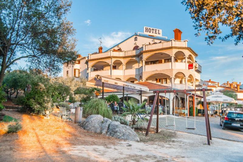 Hotel Villa Vrsar — general view