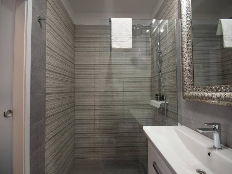 Prima Luxury Rooms image