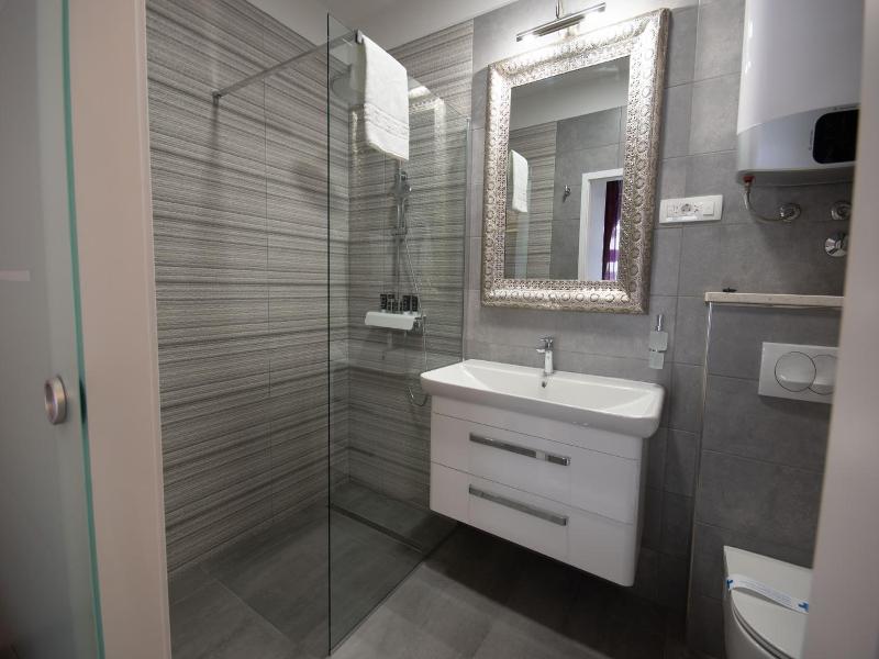 Prima Luxury Rooms image