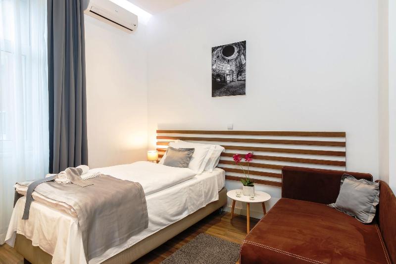 Prima Luxury Rooms image