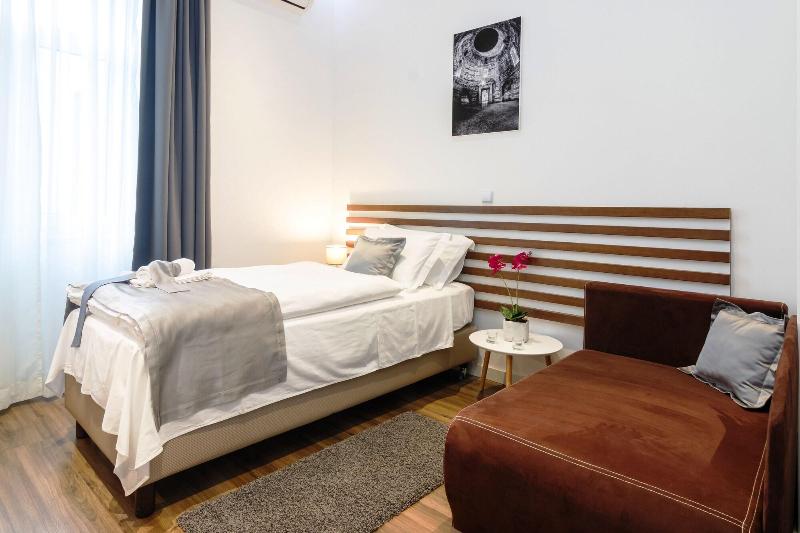 Prima Luxury Rooms image