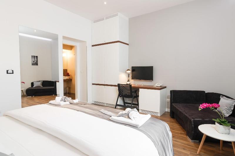 Prima Luxury Rooms image