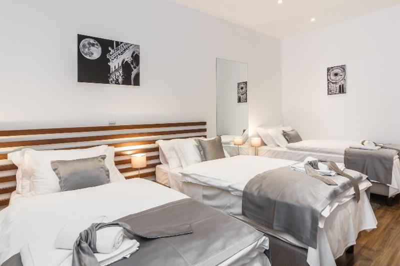 Prima Luxury Rooms image