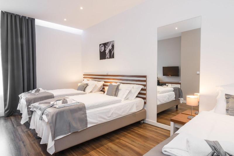 Prima Luxury Rooms image