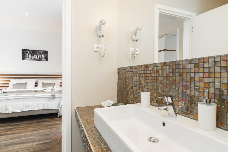 Prima Luxury Rooms image