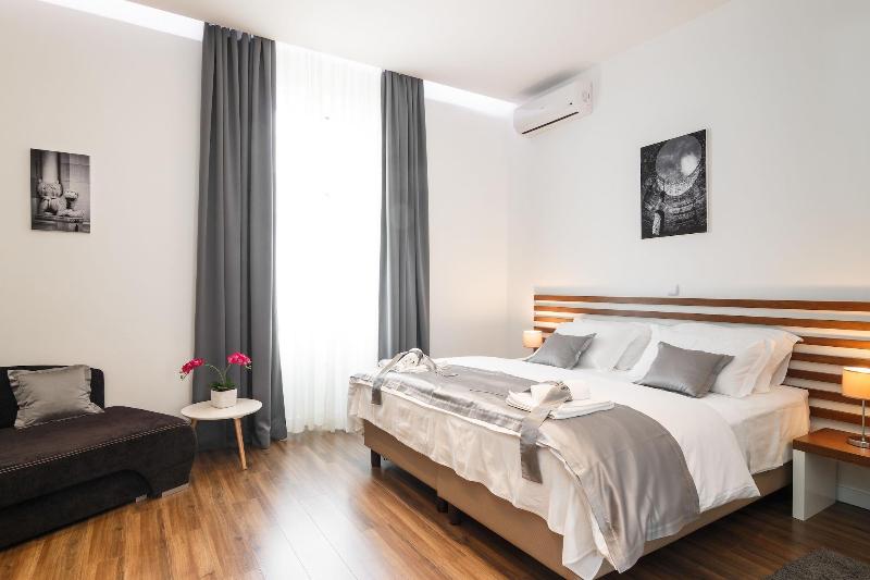 Prima Luxury Rooms image
