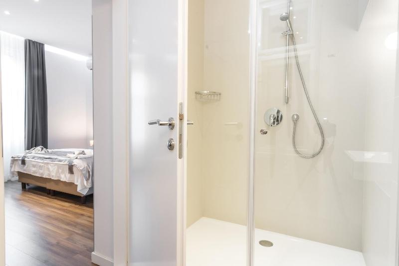 Prima Luxury Rooms image