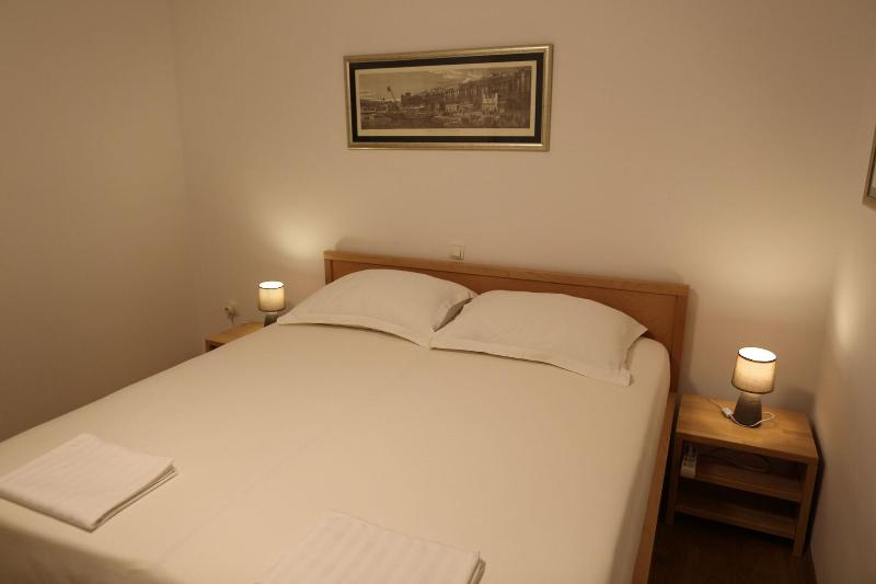 Malena Palace image
